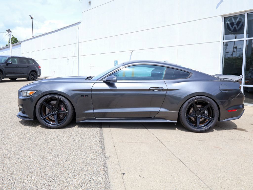 Used 2016 Ford Mustang GT Premium w/ GT Performance Package RWD image 2