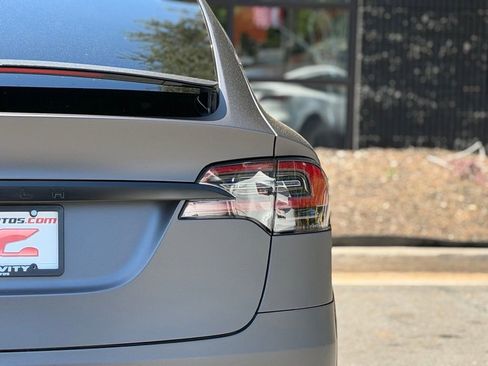 Used 2018 Tesla Model X 100D image 16