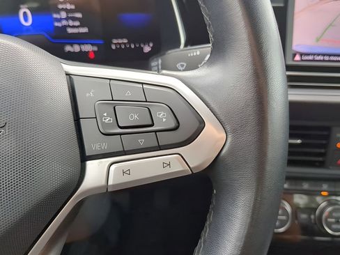 Used 2024 Volkswagen Jetta SE image 30