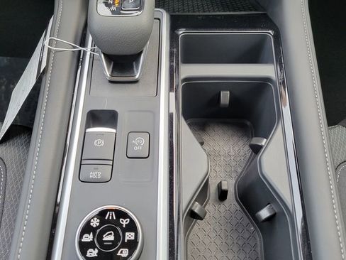 New 2025 Nissan Pathfinder SV image 25