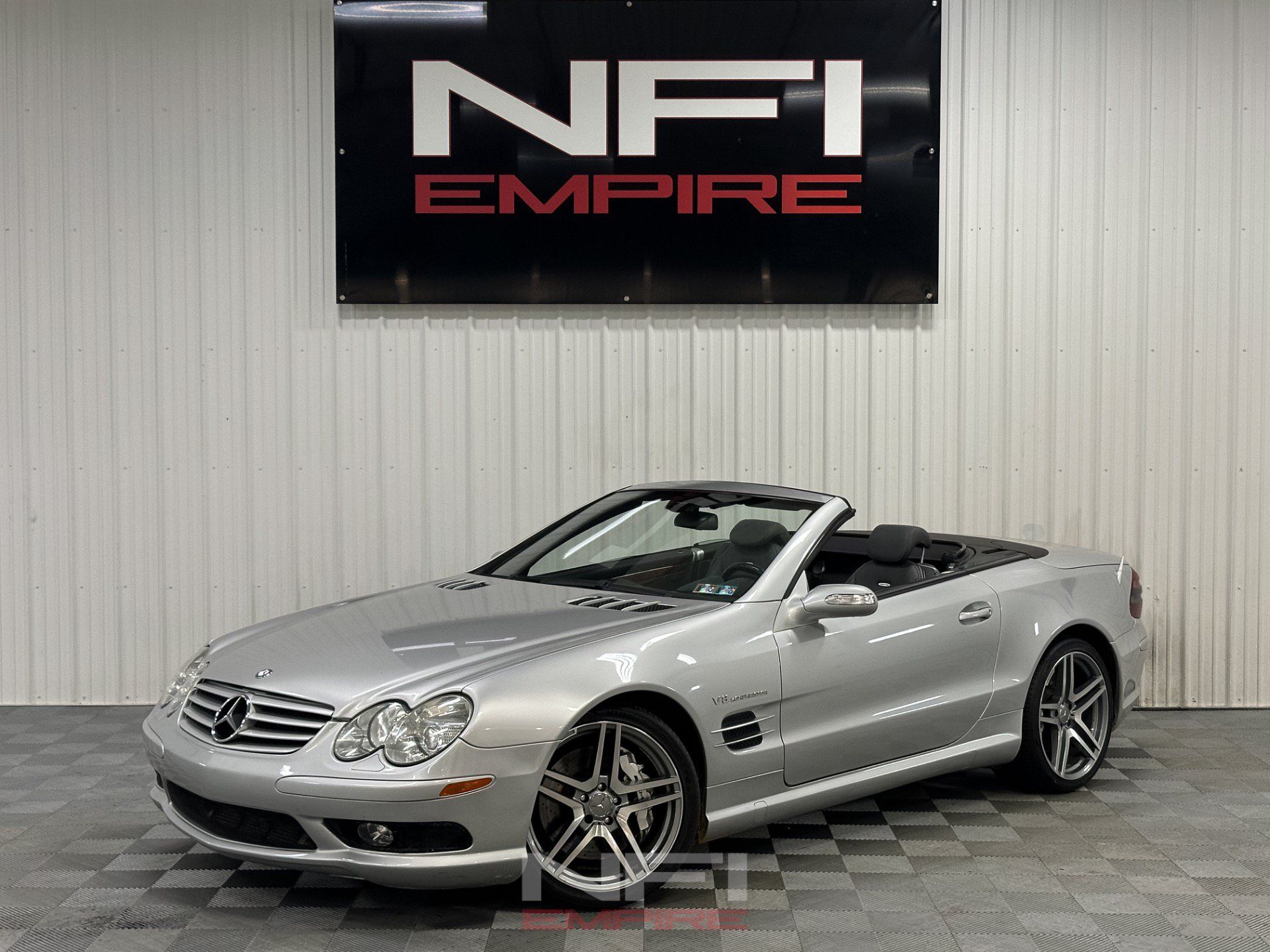 Used 2005 Mercedes-Benz SL 55 AMG image 1