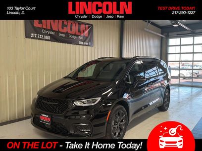 New 2026 Chrysler Pacifica Limited