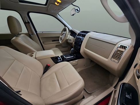 Used 2010 Ford Escape Limited AWD/4WD image 9