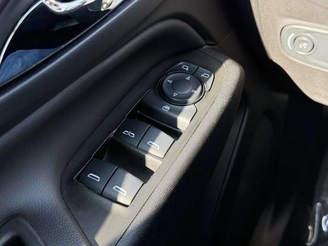 Used 2024 Chevrolet Equinox LT AWD/4WD image 18
