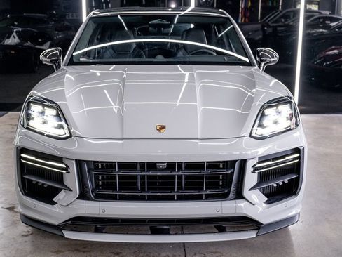 Used 2026 Porsche Cayenne Turbo GT AWD/4WD image 4