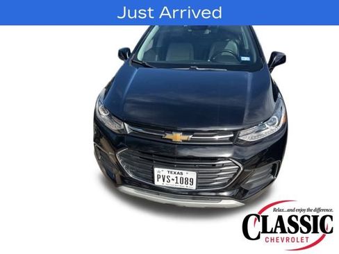Used 2020 Chevrolet Trax LT w/ LT Convenience Package image 28