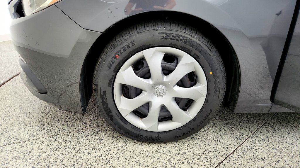 Used 2015 MAZDA MAZDA3 i Sport FWD image 9