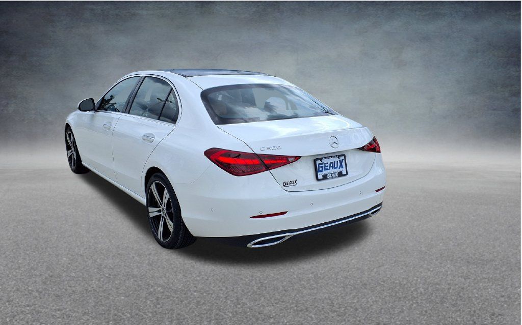 Used 2025 Mercedes-Benz C 300 Sedan image 5