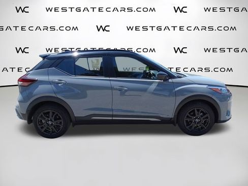 Used 2022 Nissan Kicks SR image 10