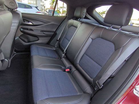 Used 2024 Buick Envista Preferred image 23