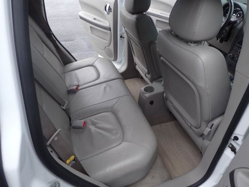 Used 2006 Chevrolet HHR LT w/ Preferred Equipment Group FWD image 12