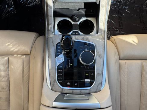 Used 2019 BMW X7 xDrive50i w/ Premium Package AWD/4WD image 27