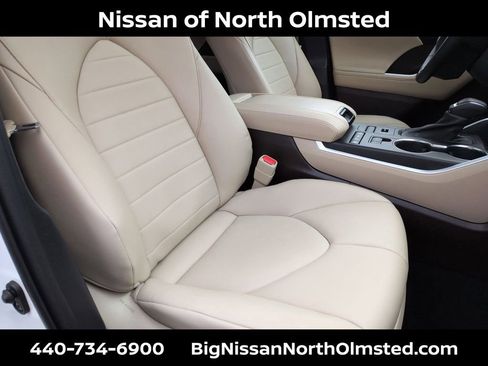 Used 2022 Toyota Highlander XLE image 25