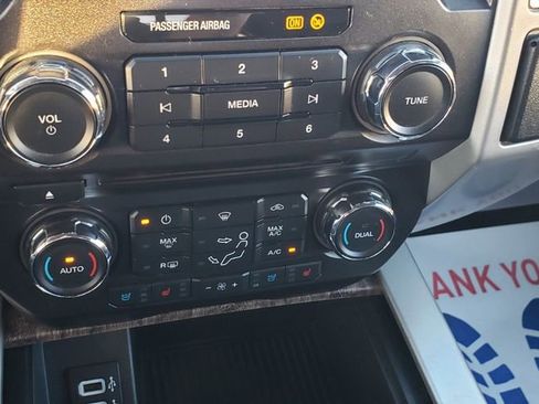 Used 2018 Ford F250 Lariat w/ Chrome Package image 16