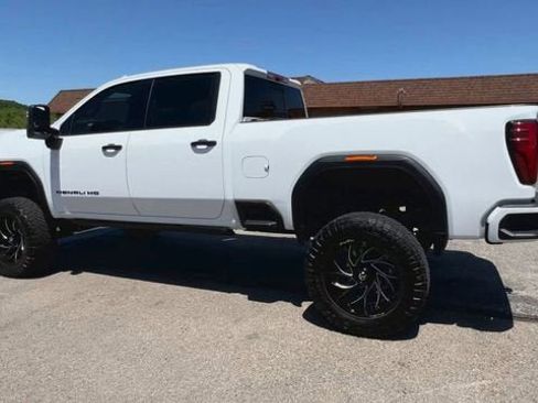 Used 2025 GMC Sierra 2500 Denali w/ Denali Reserve Package AWD/4WD image 6