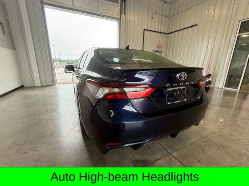 Used 2022 Toyota Camry SE FWD image 8
