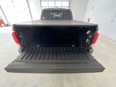 Certified 2019 Toyota Tacoma SR AWD/4WD image 22