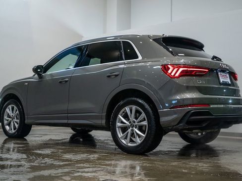 Used 2023 Audi Q3 2.0T Premium w/ Convenience Package image 4