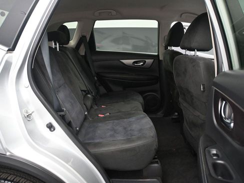 Used 2015 Nissan Rogue SV AWD/4WD image 18