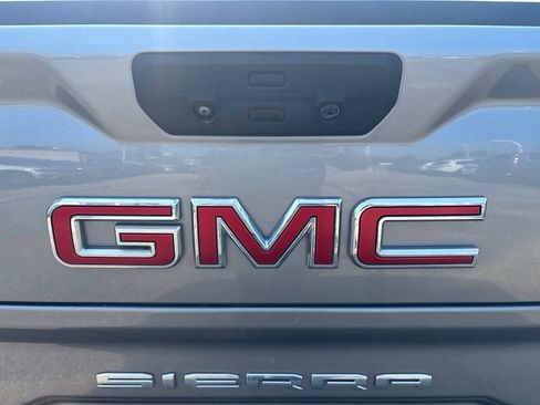 Used 2023 GMC Sierra 1500 Elevation w/ X31 Off-Road Package AWD/4WD image 12