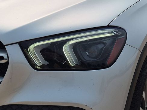 Used 2020 Mercedes-Benz GLE 450 4MATIC w/ MBUX Technology Package image 9