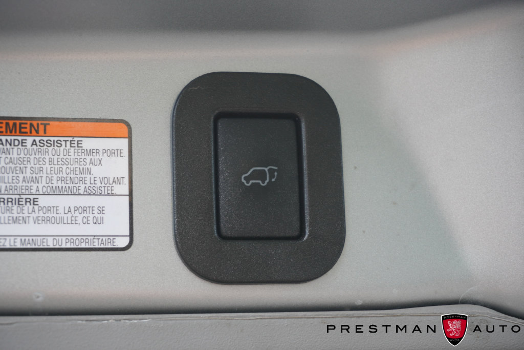 Used 2020 Toyota Sienna XLE w/ XLE Navigation Package FWD image 42
