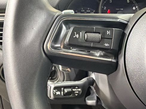 Certified 2026 Porsche Macan AWD/4WD image 35