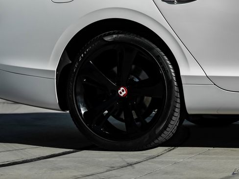 Used 2018 Bentley Flying Spur S V8 image 98