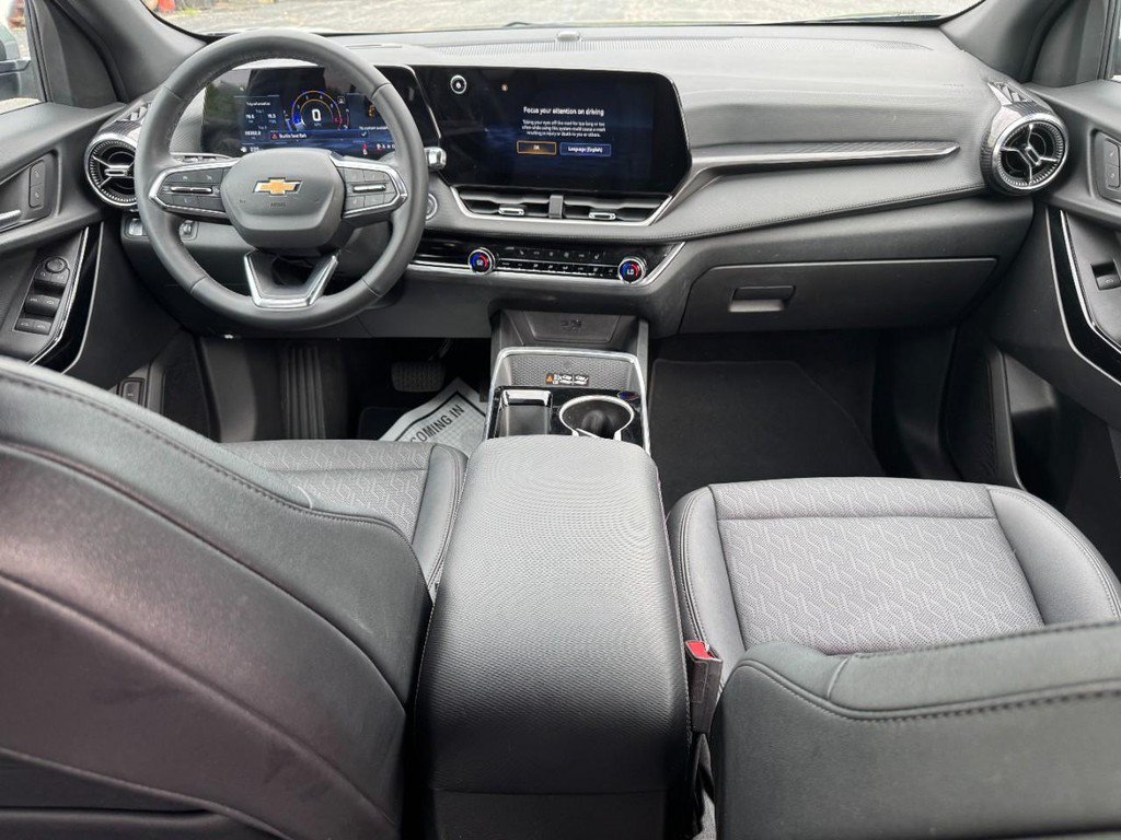 Used 2025 Chevrolet Equinox LT w/ Convenience Package II FWD image 15
