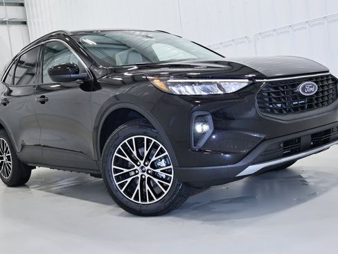 Certified 2024 Ford Escape SE image 57