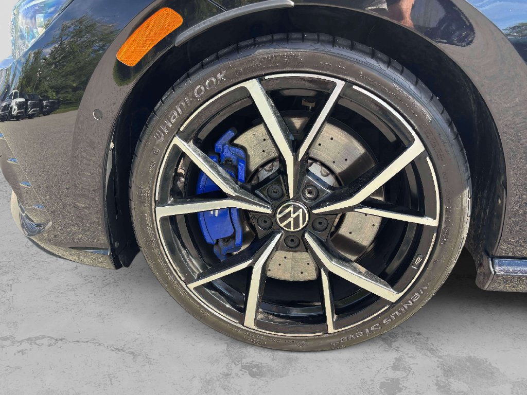 Used 2024 Volkswagen Golf R AWD/4WD image 9