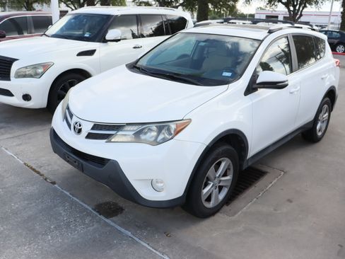 Used 2013 Toyota RAV4 XLE image 5