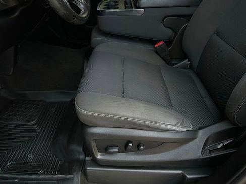 Used 2018 Chevrolet Silverado 1500 LT w/ Texas Edition RWD image 11