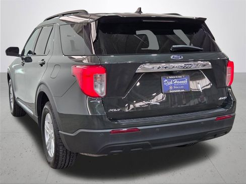 Used 2023 Ford Explorer XLT AWD/4WD image 13