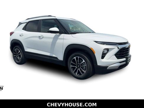 New 2026 Chevrolet TrailBlazer LT w/ Convenience Package FWD image 1