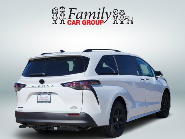 New 2026 Toyota Sienna XLE Woodland Edition AWD/4WD image 4