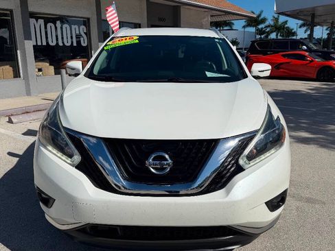 Used 2018 Nissan Murano SL w/ Cargo Package FWD image 2
