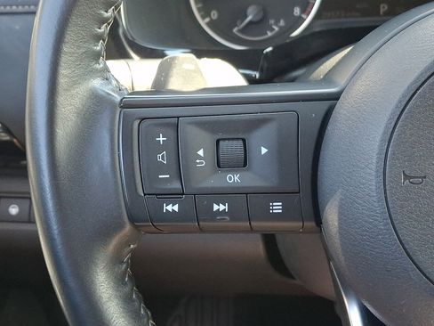 Used 2025 Nissan Pathfinder SV AWD/4WD image 21