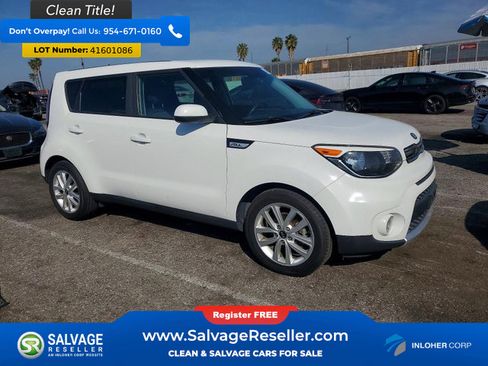 Used 2018 Kia Soul + image 5