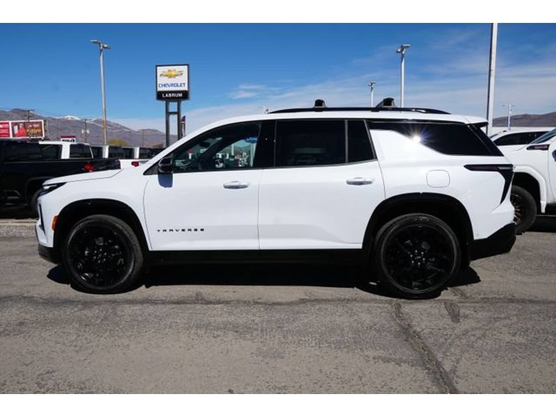 New 2026 Chevrolet Traverse RS w/ LPO, Floor Liner Package AWD/4WD image 3
