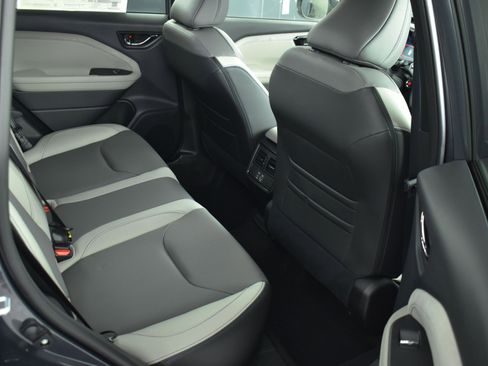 New 2025 Subaru Forester Limited image 18