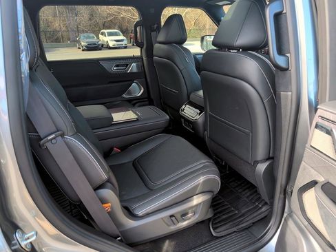 New 2026 INFINITI QX80 Autograph w/ Premium Cargo Package image 22