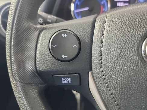 Used 2019 Toyota Corolla LE w/ Carpet Mat Package (TMS) FWD image 24