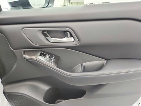 New 2026 Nissan Rogue SV image 35