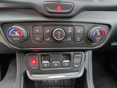 Used 2020 GMC Terrain SLE w/ Driver Convenience Package image 22