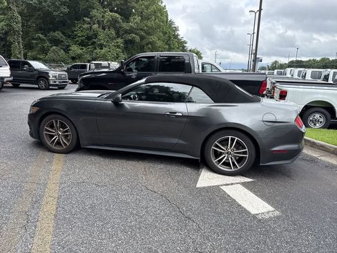 Used 2015 Ford Mustang Premium RWD image 9