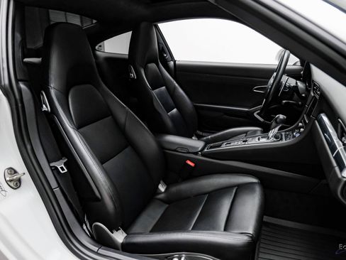 Used 2015 Porsche 911 Carrera image 43