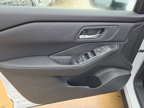 New 2026 Nissan Rogue SV FWD image 11