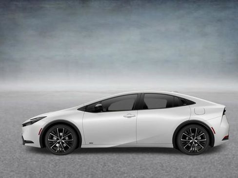 New 2026 Toyota Prius XLE AWD/4WD image 4