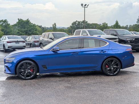 Used 2023 Genesis G70 2.0T w/ Sport Prestige Package RWD image 6